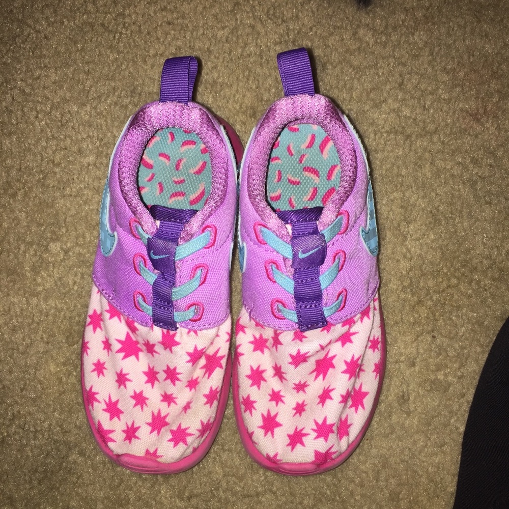 *Limited Edition* Toddler Girls Nike Roshe Stars ✨