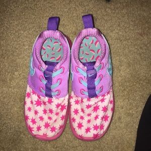 *Limited Edition* Toddler Girls Nike Roshe Stars ✨