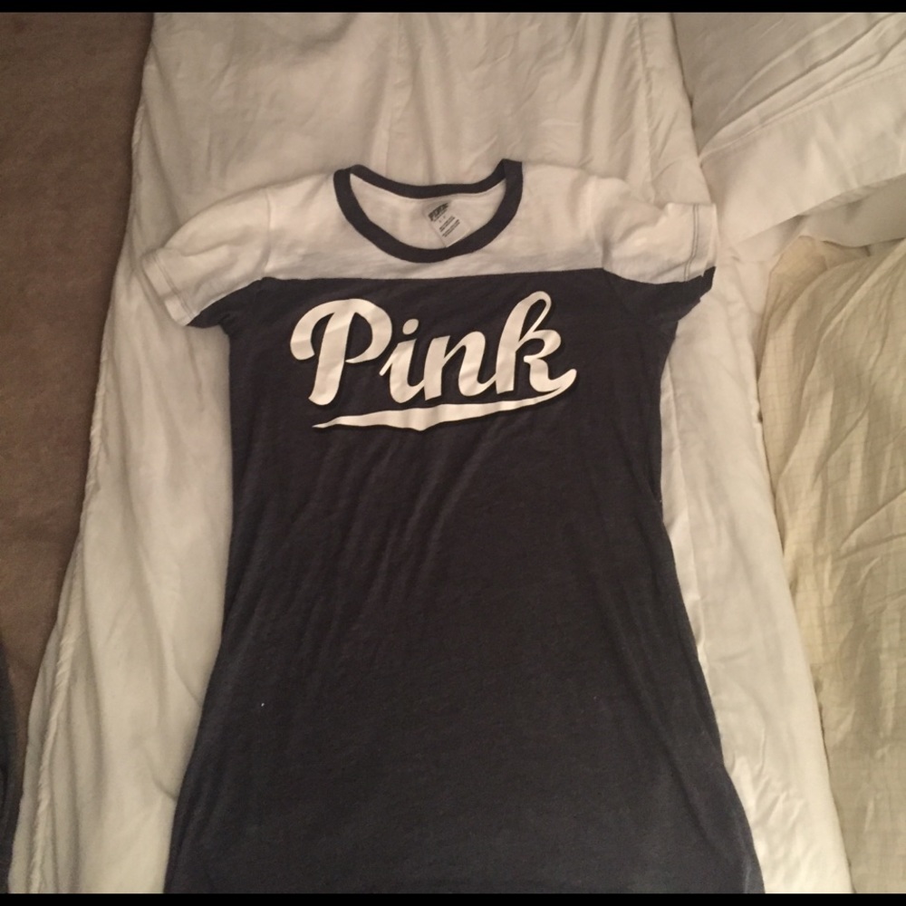 Pink vs tee shirt like new