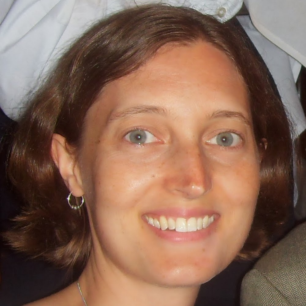 Meet your Posher, Hilary
