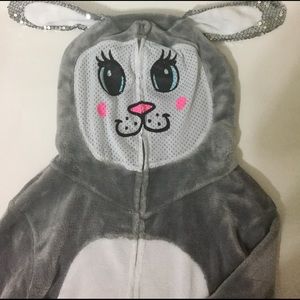 Jacket with zip up bunny face💜