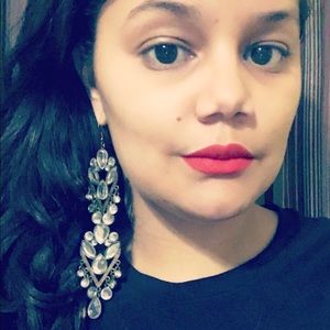 Dangling vintage tear drop earrings