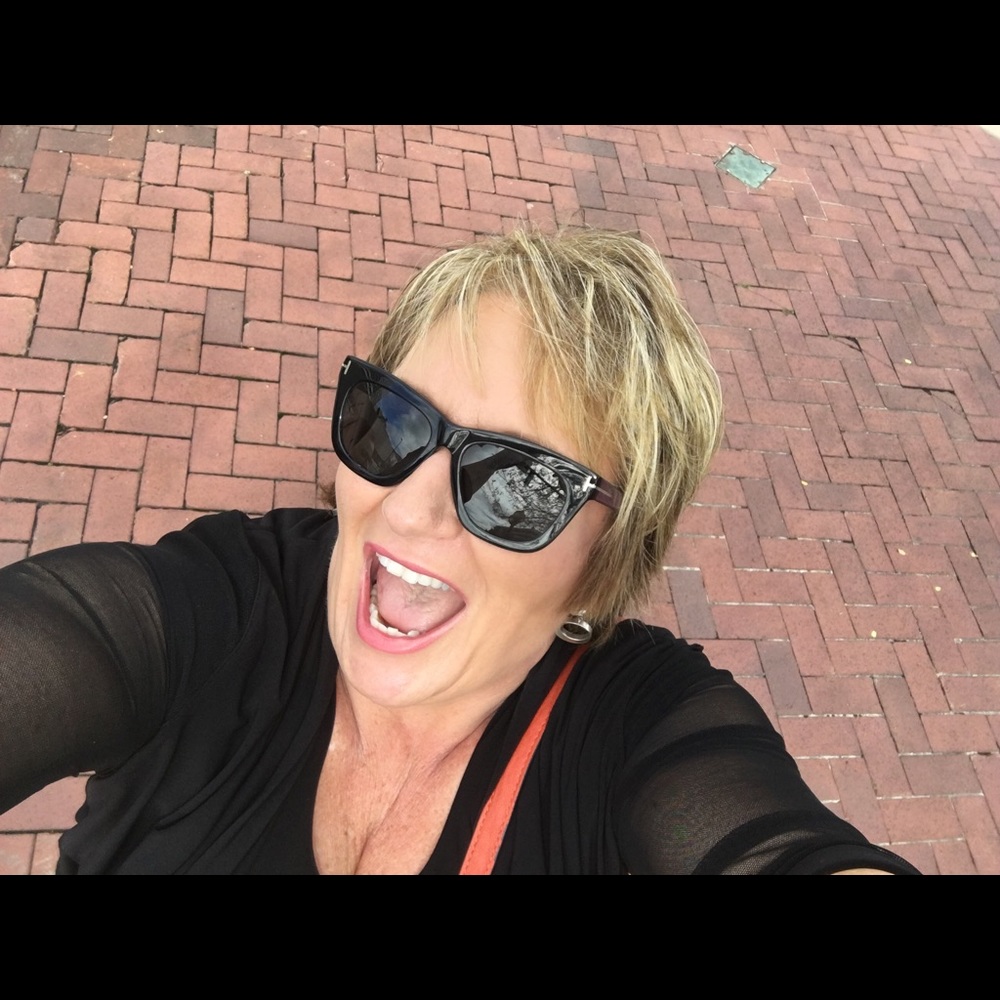 Meet your Posher, Fonda