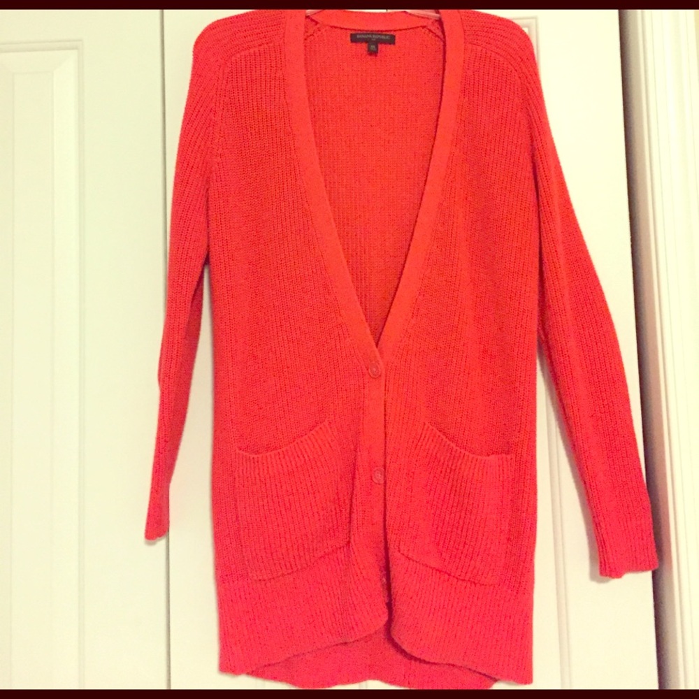 Pocketed deep v neck cardigan