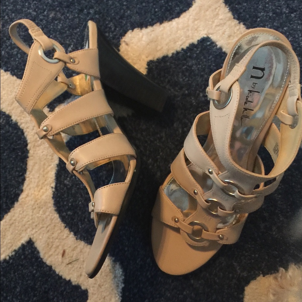NEW chunky sandals by Nicole Miller