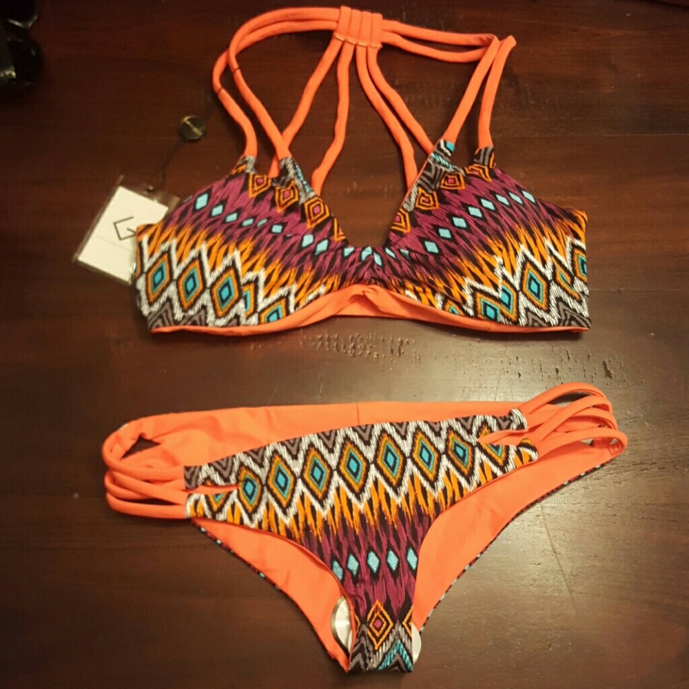 Khongboon Swimwear