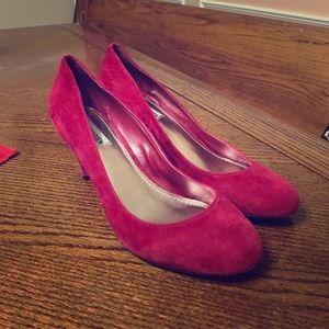 ⭐️Final Markdown⭐️ Steve Madden Red Suede Pumps