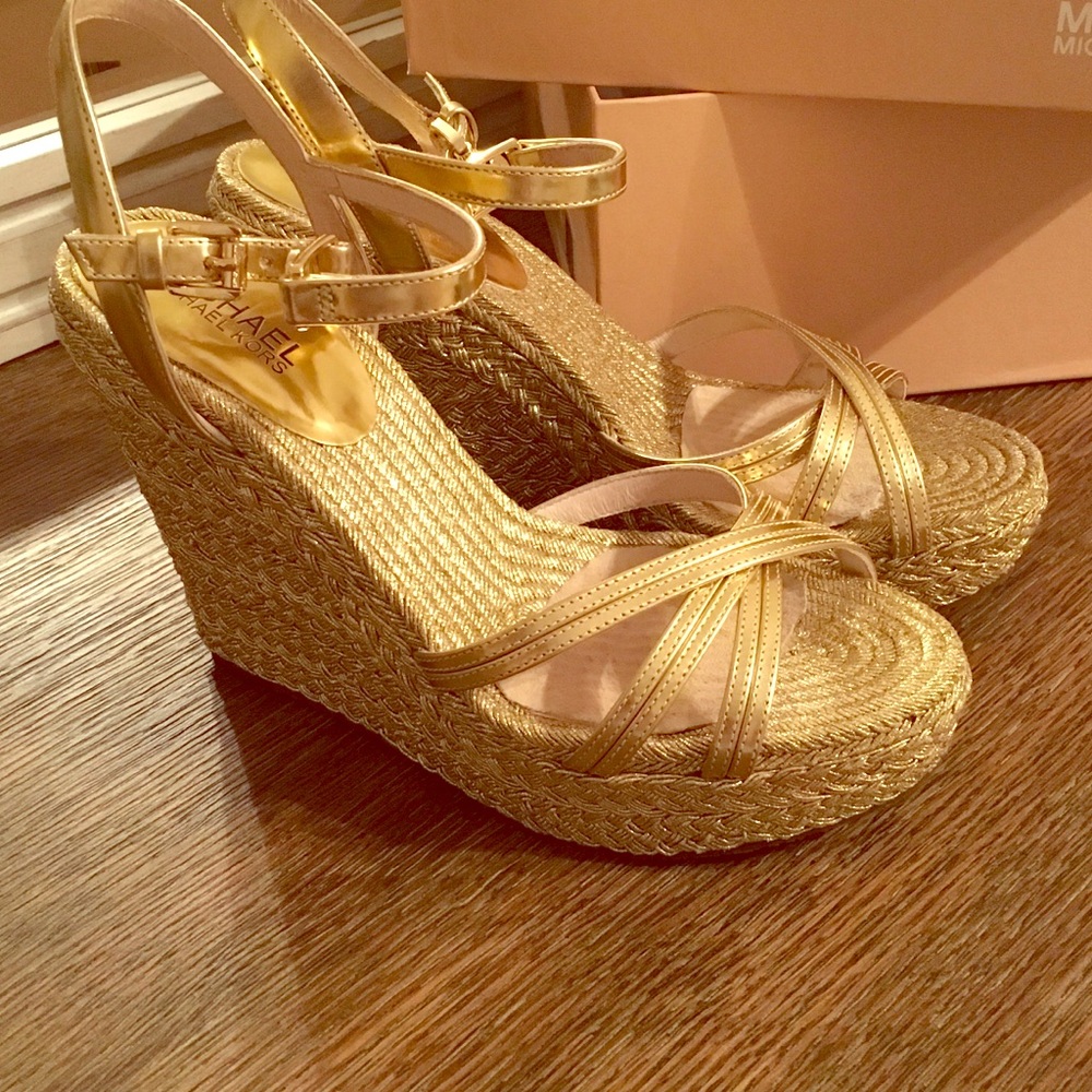 Michael Kors wedge gold Sandle