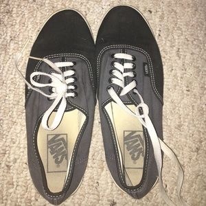 GRAY/BLACK VANS 🤘🏻