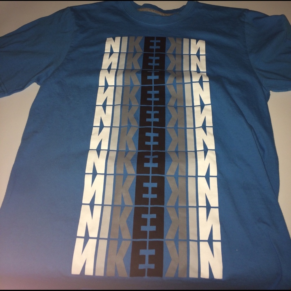 Nike tee