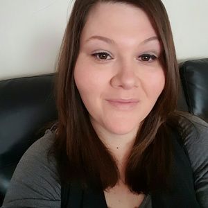 Meet your Posher, Alicia