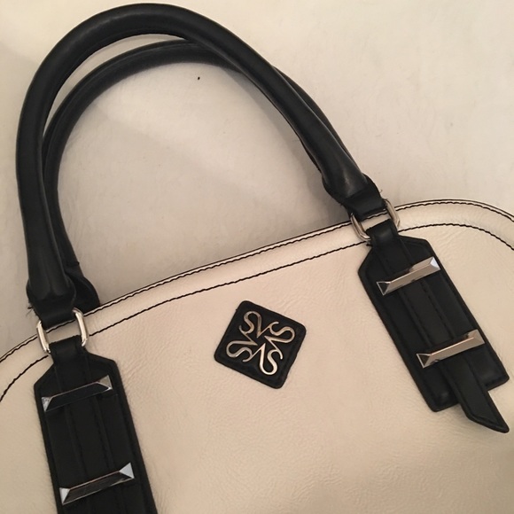 Hand Bag - Picture 3 of 4