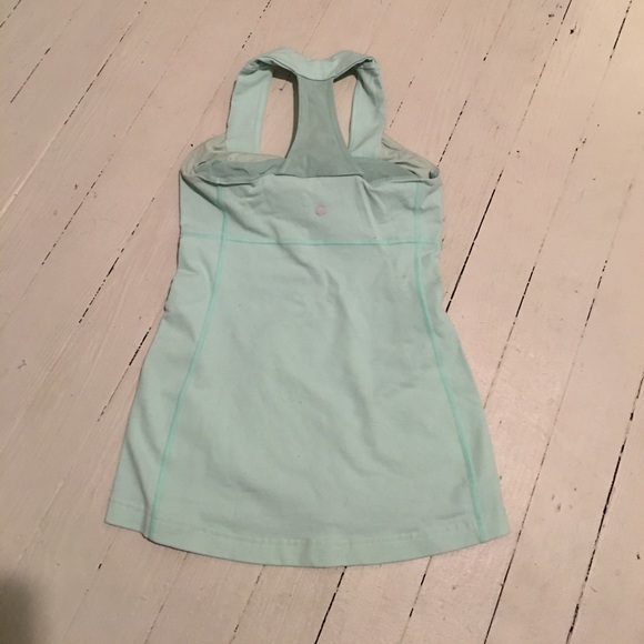 Lululemon tank size 6 - Picture 2 of 3