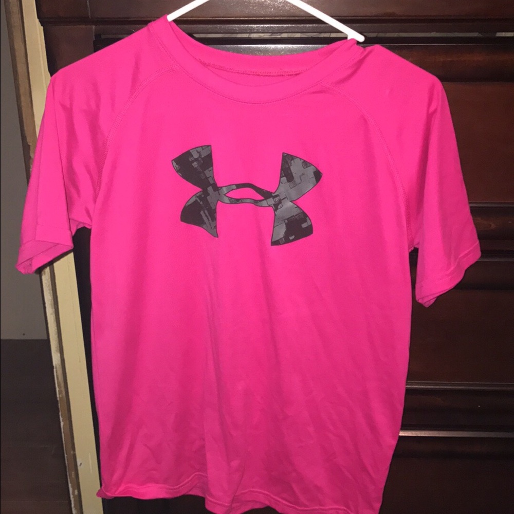 UNDER ARMOUR