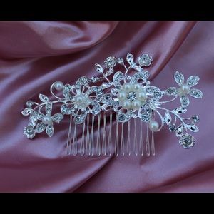 Brand new bridal hair accessory