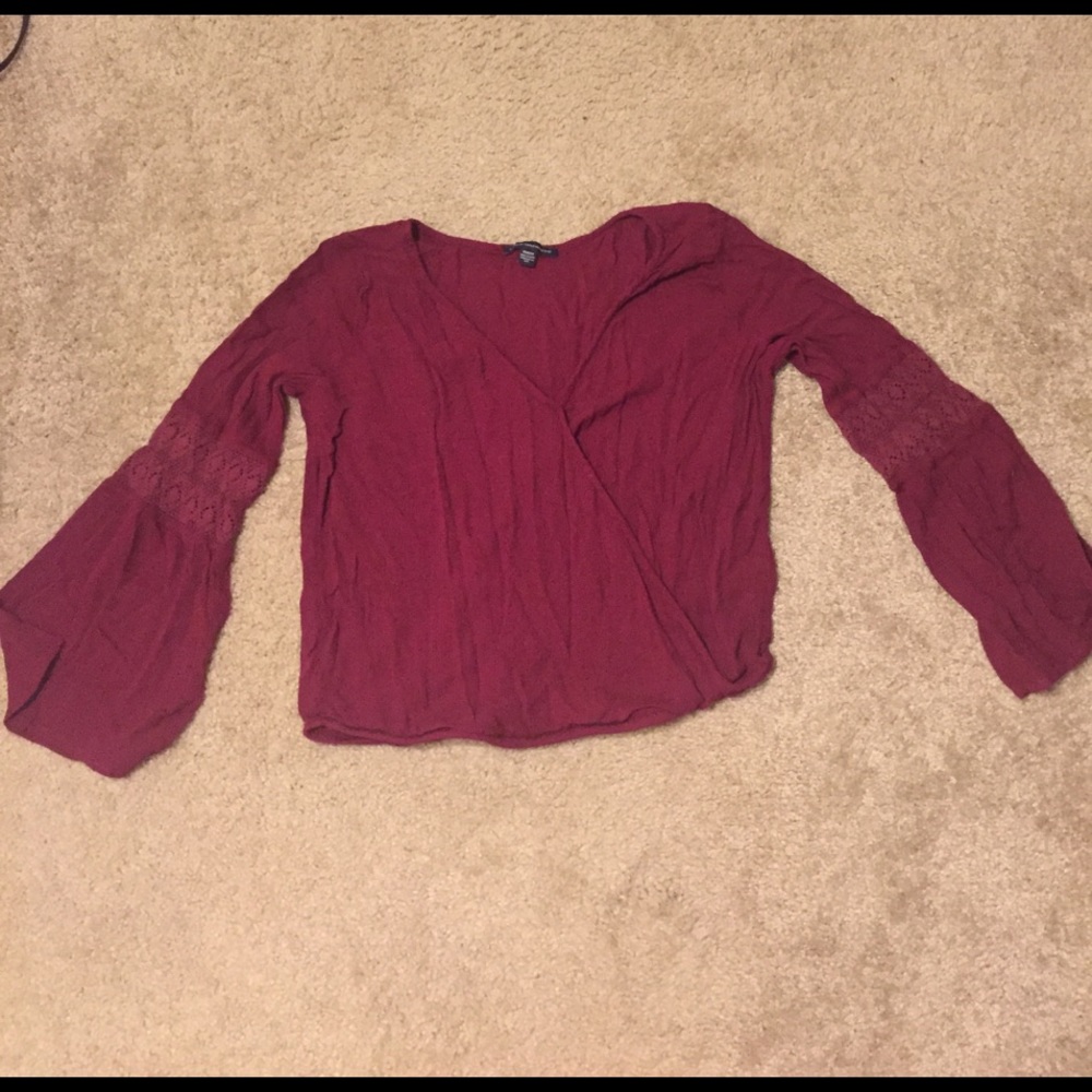 American Eagle belle sleeve shirt