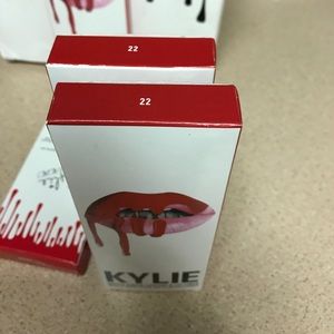 Lipstick 💄 lip liner red color pretty
