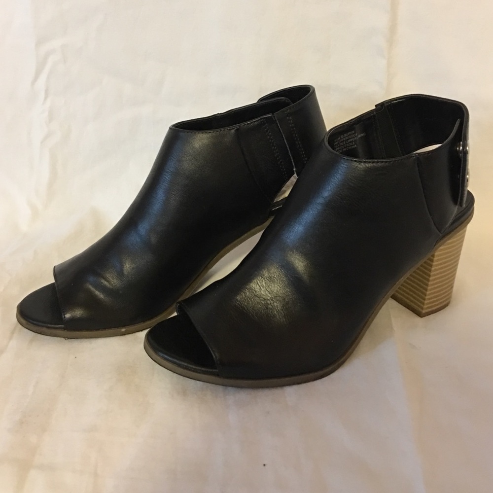 Madden Girl Black Peep Toe Bootie Size 9.5