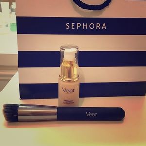 Veer foundation and foundation brush