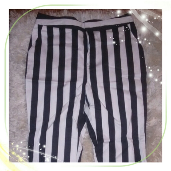 NWT Beetlejuic Pinstripe Skinny Trouser Ankle Pant - Picture 3 of 6