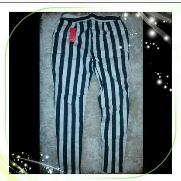 NWT Beetlejuic Pinstripe Skinny Trouser Ankle Pant - Picture 6 of 6