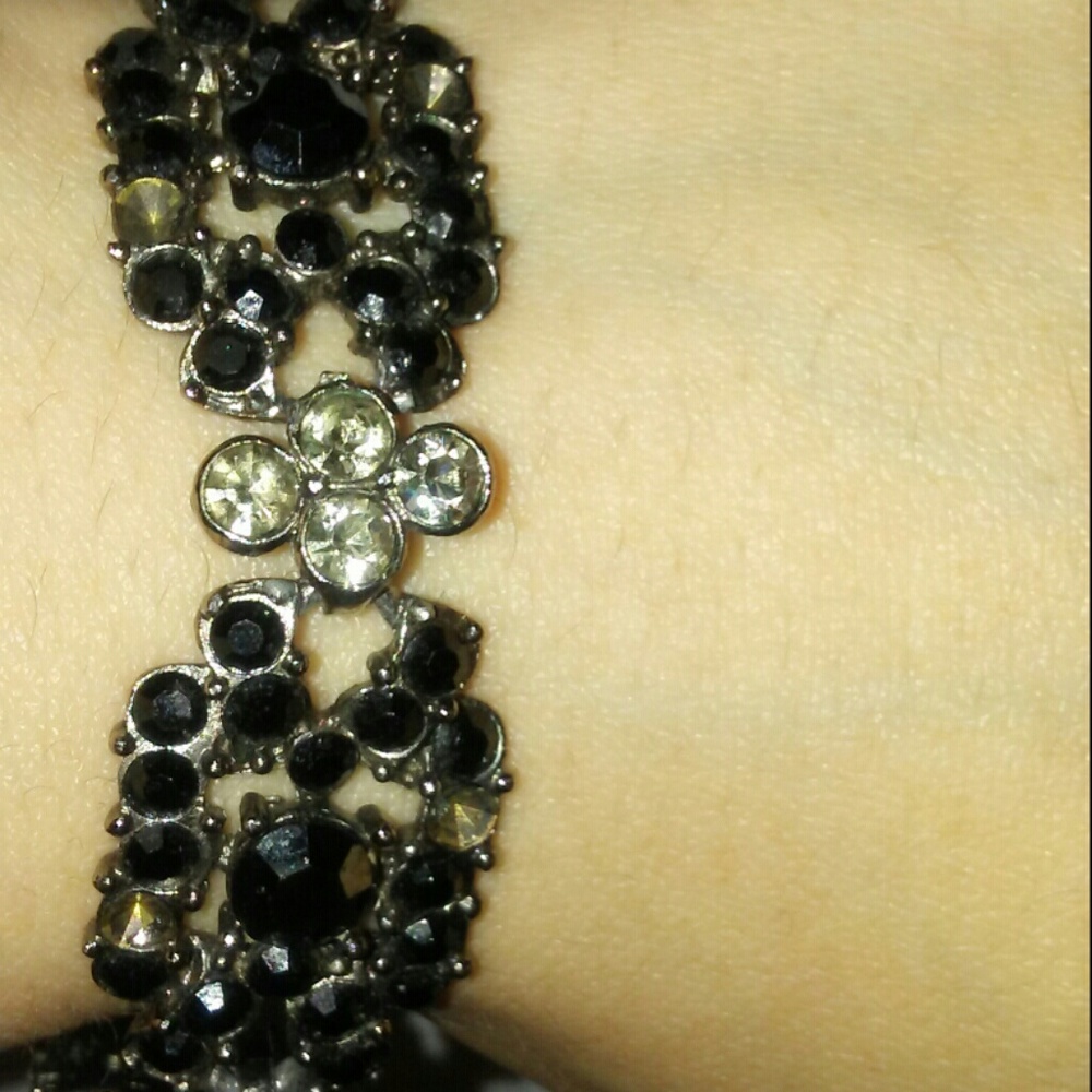 Black crystals bracelet