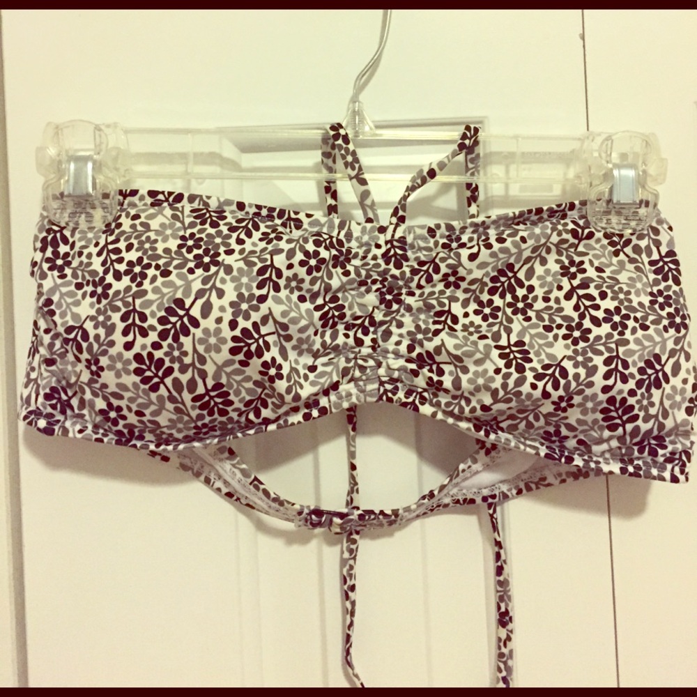 Bikini top black and white floral print