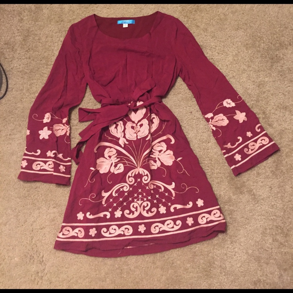 Francesecas belle sleeved dress