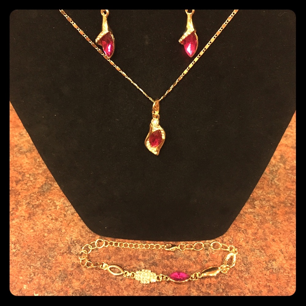 ⭐️⭐️⭐️⭐️🌟 Pink Austrian Crystals