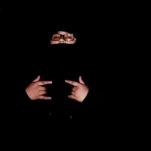 Meet your Posher, Nicholas