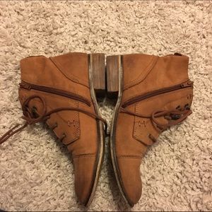 Steve Madden Shoes - Steve Madden Lace Up Ankle Boots Steve Madden Shoes - Steve Madden Lace Up Ankle Boots