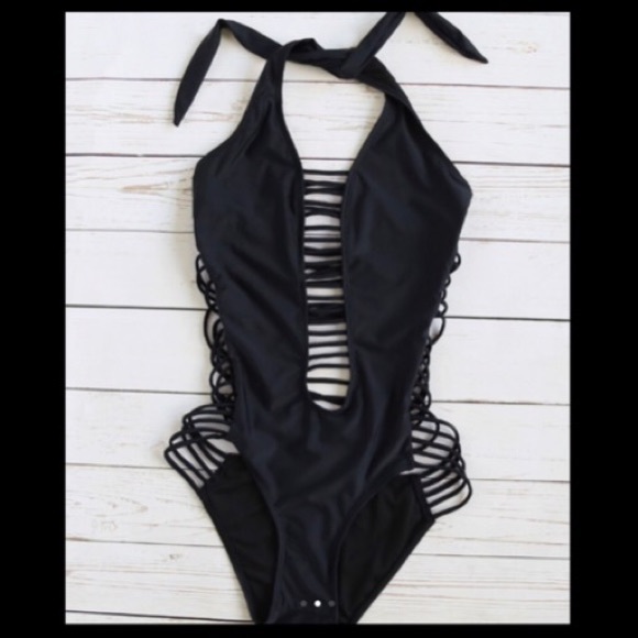 ❌Sold in bundle ❌LADDER cut strappy plunge 1 piece - Picture 3 of 5