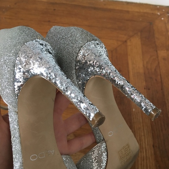 Aldo Silver Sparkly Pointed Toe Heels - Picture 3 of 7