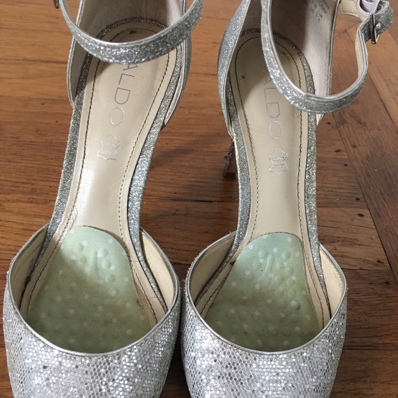 Aldo Silver Sparkly Pointed Toe Heels - Picture 5 of 7
