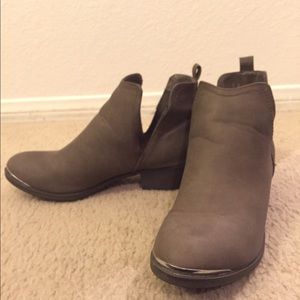 Ankle Booties: Report Womens Size 7.5-8