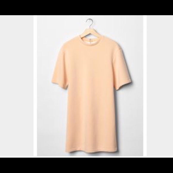 ⚡️New Gap scrub peach tshirt dress - Picture 2 of 7