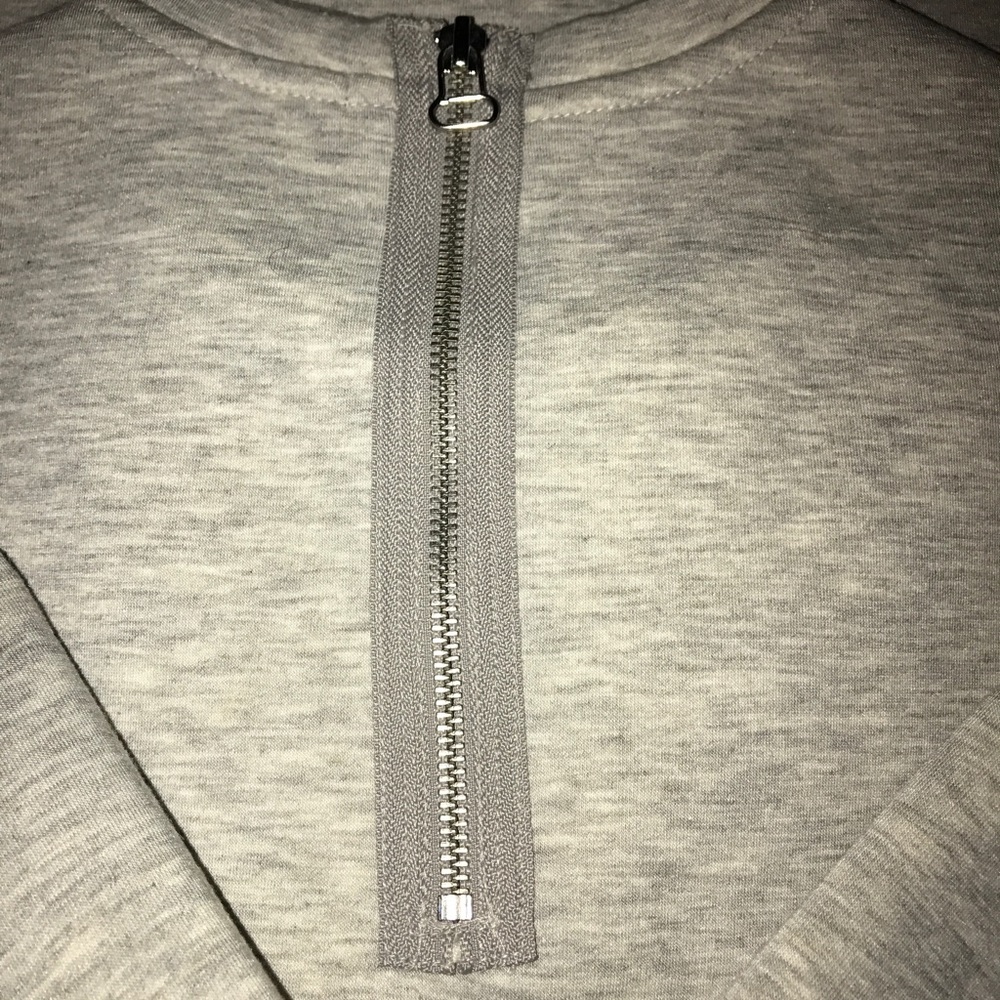 ⚡️New Gap grey scrub tshirt dress - Picture 3 of 4