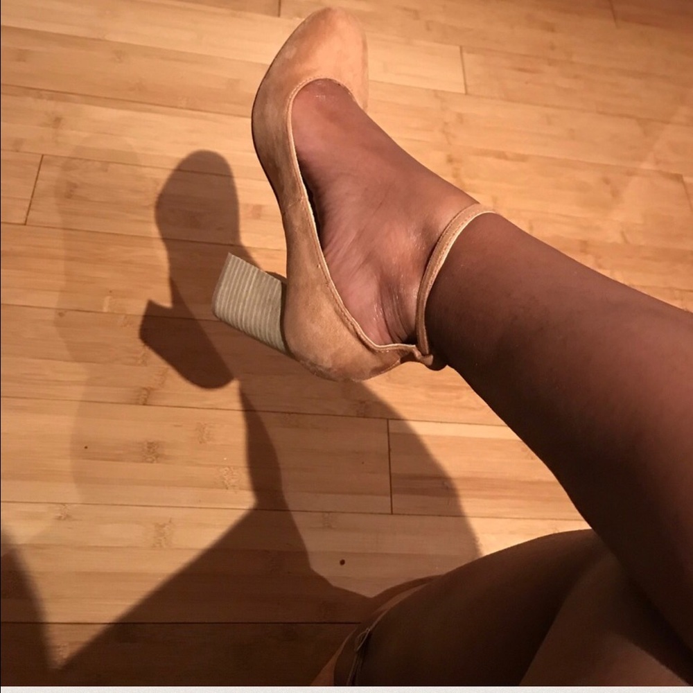 🎀 Nude round toe babydoll 👶🏽 style heel 🎀