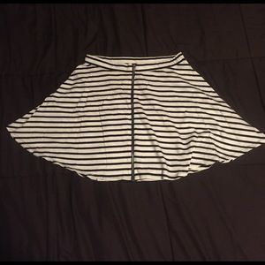 AE Stripe skirt with front zipper