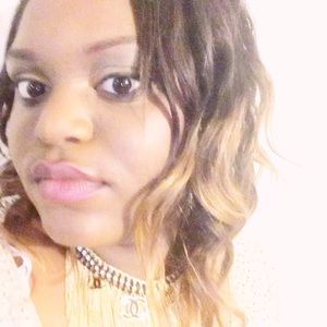 Meet your Posher, Shevania