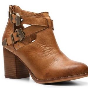 Zigi Soho tan ankle boots