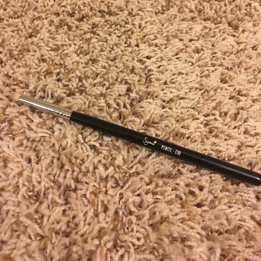 Sigma Brush E30