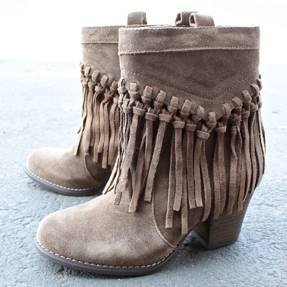 NIB Boho Chic Knotted Fringe Leather Vintage Boot - Picture 3 of 8