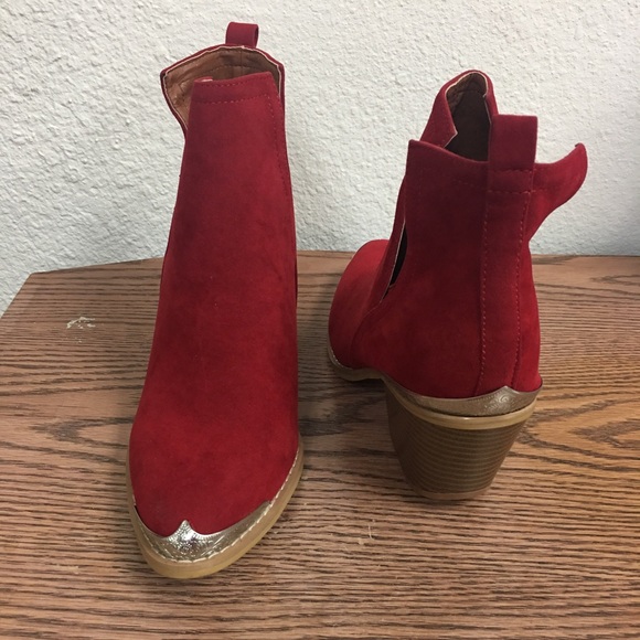 🎉HP🎉 LAST PAIR POINTED METAL TOE LOW CHUNKY HEEL - Picture 2 of 4