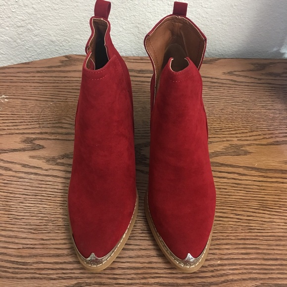 🎉HP🎉 LAST PAIR POINTED METAL TOE LOW CHUNKY HEEL - Picture 4 of 4