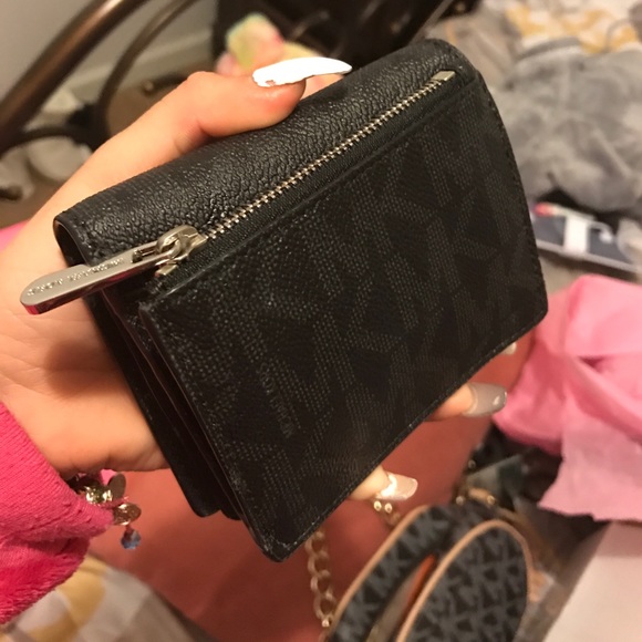 Michael kors wallet - Picture 4 of 5