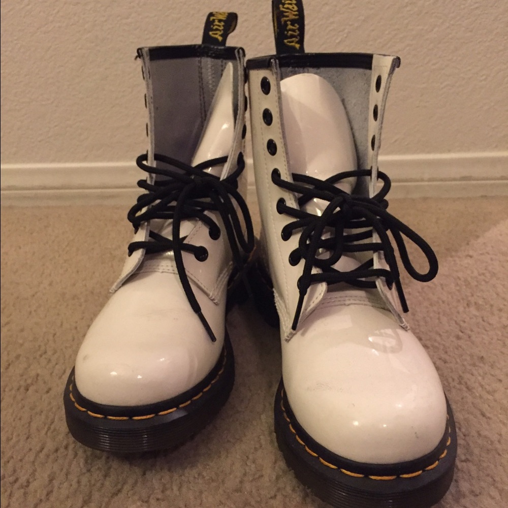 Dr Martens White Boots: Sz 7.5