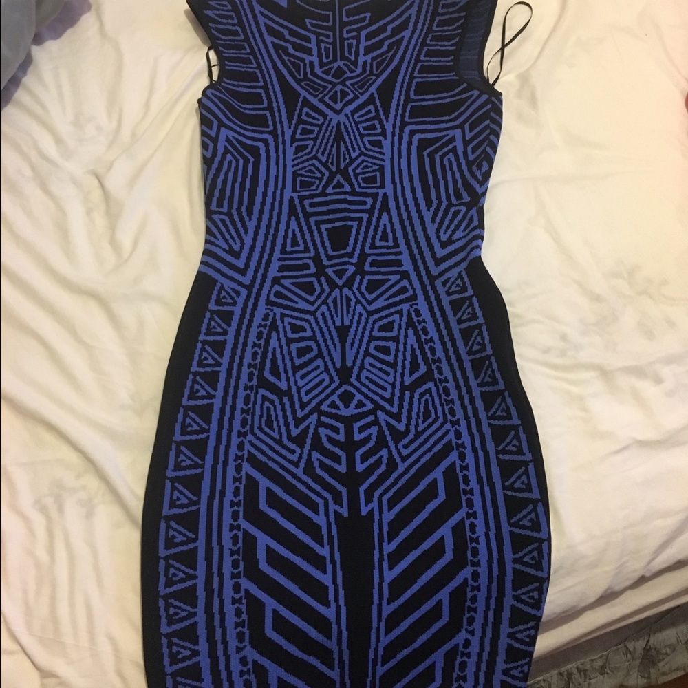 Dress - Picture 3 of 3