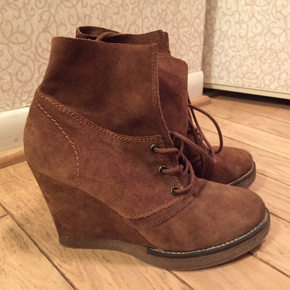 Brown lace up wedge booties Free shipping and returns on Women's Lace-Up Comfort Shoes at allshop-eqe0tr01.cf