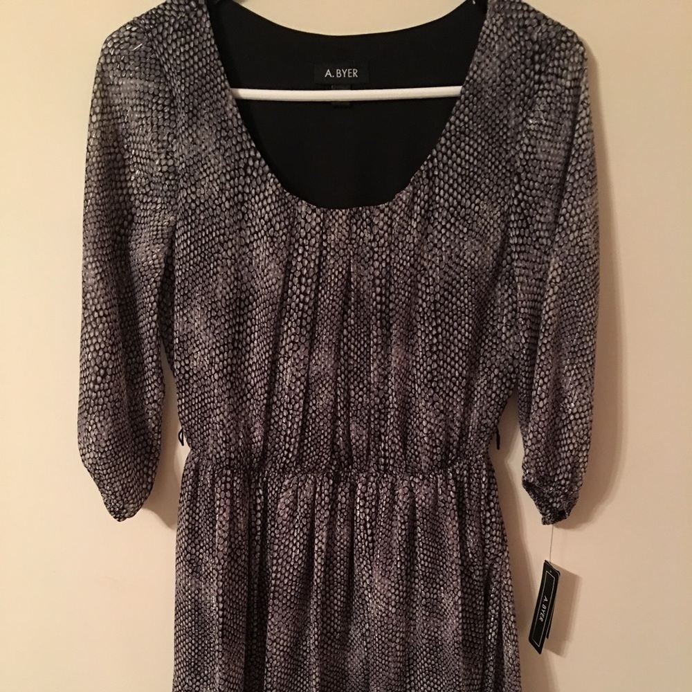 Quarter Length Sleeve Dresss